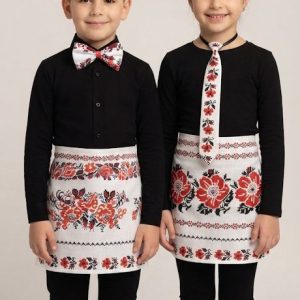 Престилка и  папионка с етно мотви