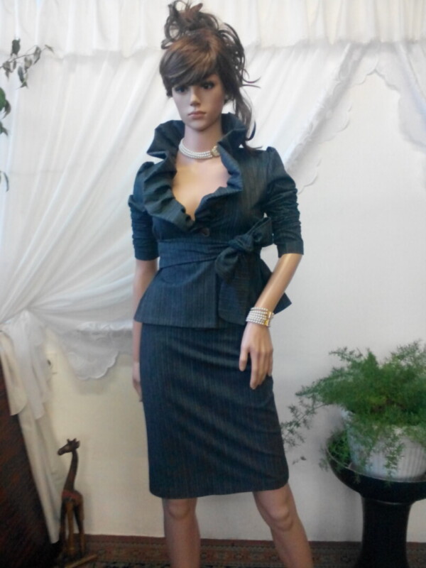 Дамски костюм - Image 3
