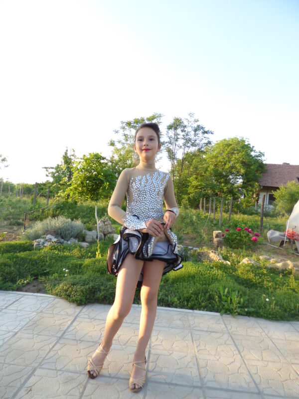 Рокля за спортни танци цялата с кристали - Image 10