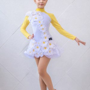 Рокля за латино танци в бяло със 3Д цветя