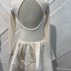 Детска рокля за латино танци с гол гръб.