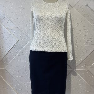 Елегантна дамска униформа- пола и блуза